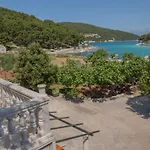 Curri Apartament Pucisca