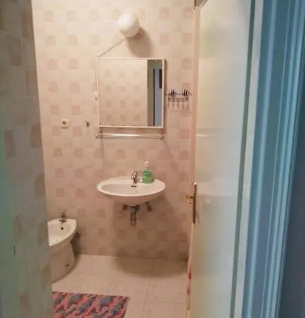 Curri Apartman *