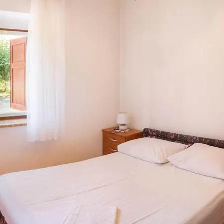 Curri Apartment