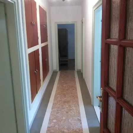 Curri Appartement Pucisca