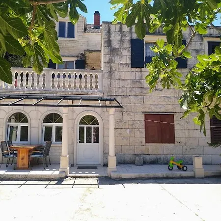 Curri * פוצ'ישצ'ה